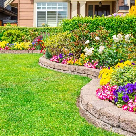 Landscaping flower beds. Things To Know About Landscaping flower beds. 